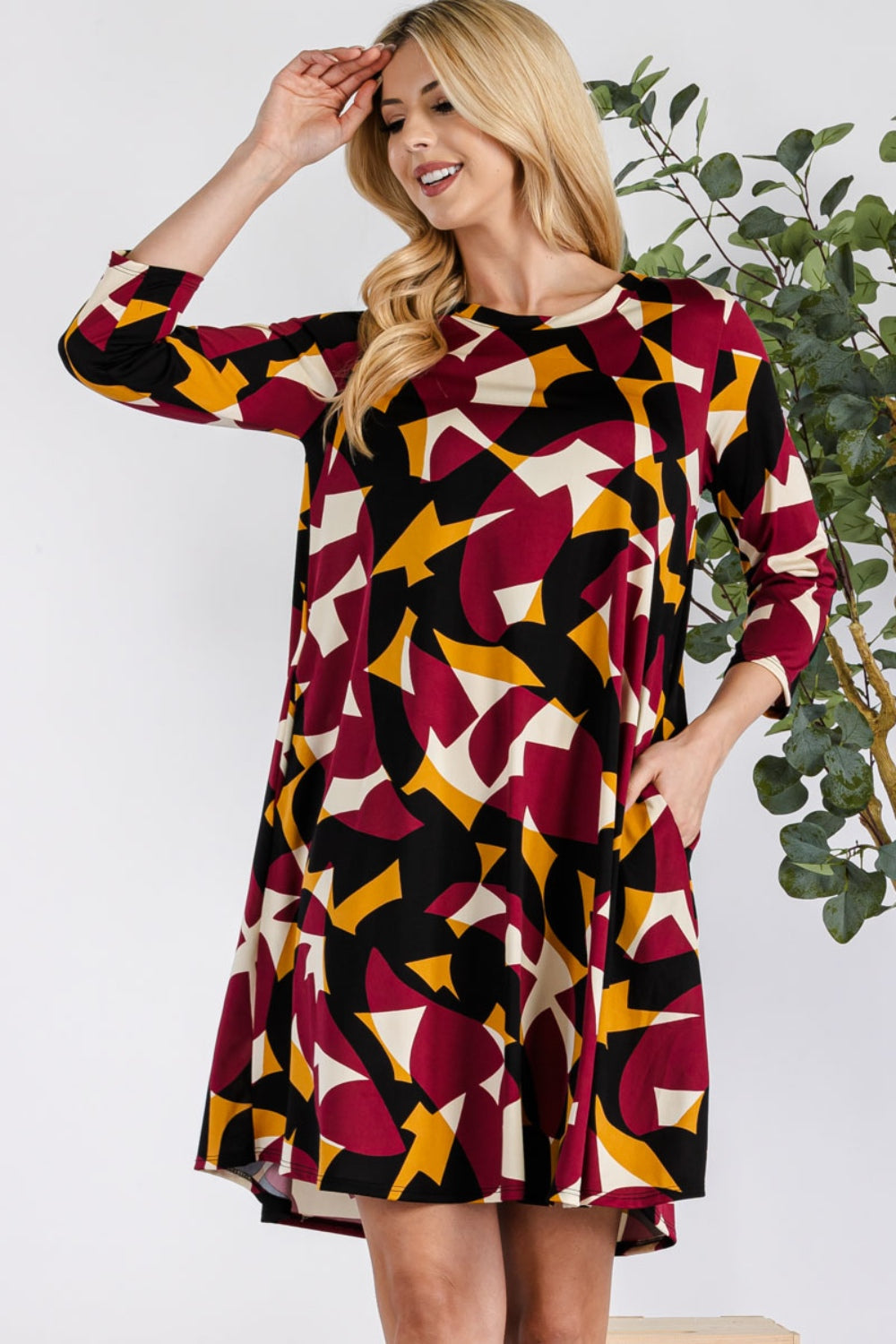 Geometric Round Neck Dress with Pockets